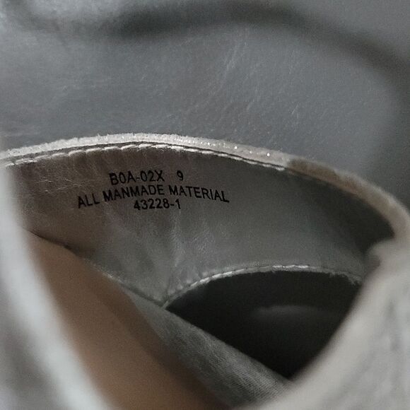 BRAND NEW BAMBOO STUDDED PLATFORM OPEN TOE SANDAL - Picture 12 of 15